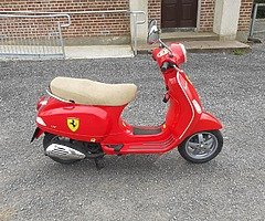 2017 vespa 125 piaggio in good condition on 500 odd miles £1750