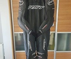 Bran new just came in the post today dont like the fit of it UK48 EU58