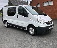 2008 Vivaro 2.0 Psv Oct 3 Seats Good driver Engine & Box no crunches bodywork not bad for year 4