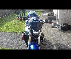 R1 in mint condition its been serviced oil/ oil filter air filter new plugs new back tyre chain spro