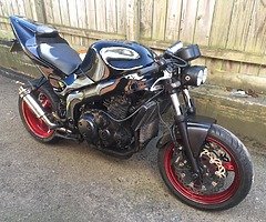 Selling a 2004 triumph Streetfighter with an R1 tail. - Image 5/9