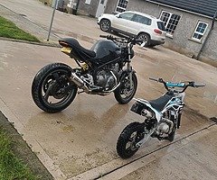 This is an XJ600 cafe/scrambler build