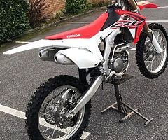2017 crf250 well minded bike , new tyres chain and sprockets. Bike hasnt got much use. Has map switc - Image 4/6
