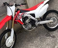 2017 crf250 well minded bike , new tyres chain and sprockets. Bike hasnt got much use. Has map switc - Image 5/6