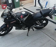 Honda cbr 125 in perfect condition taxed for a year good brake good tyres all works as it should rac - Image 3/5
