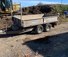 Dale kane 10x5 tipping trailer new battery and lights great trailer