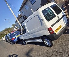 Straight d berlingo van for sale van runs and drives 100% no issues what so ever, few dents here and - Image 9/9