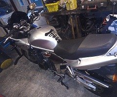 1200s bandit. good clean bike with one small scuff. New oil and filter fitted, running really well.  - Image 5/6