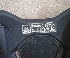 Thor roost guard, hardly used, m/l size 40 ono