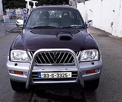 2003 MITSUBISHI L200