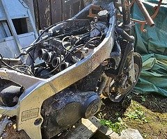 Suzuki 400 gk73a parts are full motorbike send me a message of any interest - Image 7/10