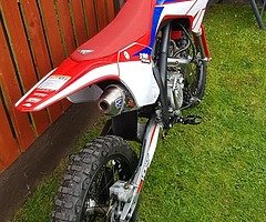 Only few months old...still under warranty....cost €1650 new....spotless bike..big wheels..19 front 