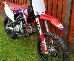 Only few months old...still under warranty....cost €1650 new....spotless bike..big wheels..19 front  - Image 5/9
