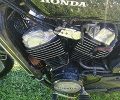 Hi vt Honda shadow has been in a garage for the last 20 yrs v5 here no key it was nicked but almost  - Image 7/10