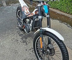 Beta evo 300 trials full rebuild head barrel piston an rod done also wheel bearings an forks seals