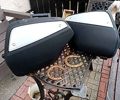 Bike side boxses