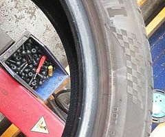 Part worn 205/50/17 davanti 
1 only 90 % thread left based in Dublin