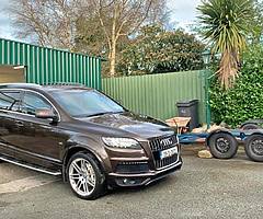 Audi Q7 Crewcab Facelift