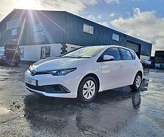 TOYOTA AURIS. 1.4 D4D. DEC 2016.