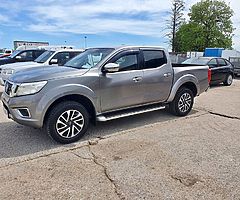 NISSAN NAVARA 2.3 DCI. 6 SPEED. CREW CAB.