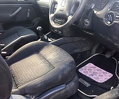 2003 Volkswagen Golf - Image 4/10