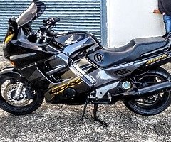 Honda cbr 1000f