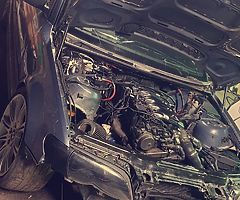 Looking!!! 330d for breaking (preferably full car)