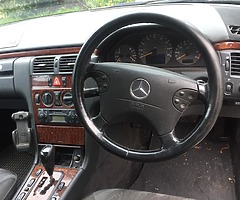 Mercedes-Benz - Image 8/10