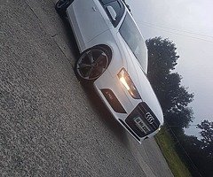 2012 white  a4 audi se