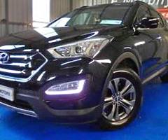 2013 Hyundai Santa Fe. 2wd. Low kms.