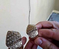 Brass pyramid and saddle rings