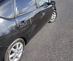 Toyota Prius - Image 4/9