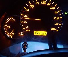 Toyota avensis 1.6petrol 2006 manual - Image 3/3
