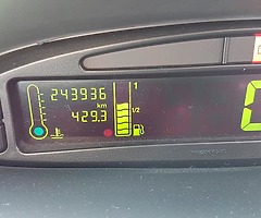 Citroen Xsara Picasso 2009 1.6 diesel manual 5 speed. - Image 3/5