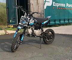 2007 Stomp 110