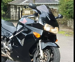 Vfr800 taxed 08/19 - Image 3/4