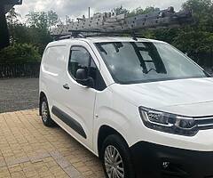 Brand new roof rack for Citroen or Peugeot van not even out of the box ￼