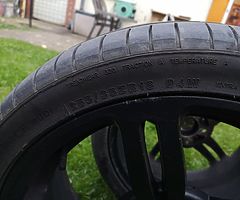 4 Alloys wheel with tyres Bmw
235/40/18
255/35/18 - Image 4/9