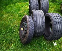 4 Alloys wheel with tyres Bmw
235/40/18
255/35/18 - Image 8/9