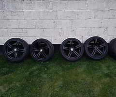 4 Alloys wheel with tyres Bmw
235/40/18
255/35/18 - Image 9/9