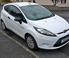 Ford fiesta van