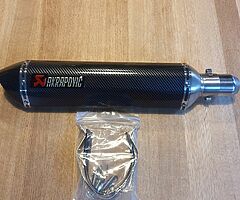 Akrapovic can