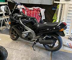 Zzr600