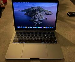 2016 MacBook Pro 13” - i5 - 8gb - 128sd