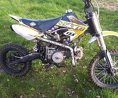 Slam 125 pitbike.