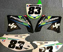Brand new plastics and graphics for 09 Kawasaki Kxf 450