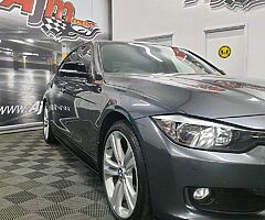 2014 BMW Series 3 - Image 10/10