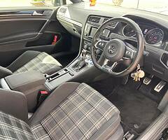 2014 Volkswagen Golf - Image 4/8