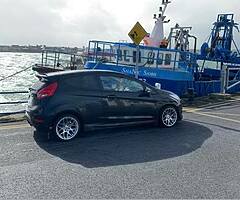 LOOKING KITTED DIESEL