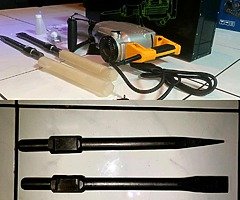 BRAND NEW DEMOLITION HAMMER 
GERMAN MANUFACTURING 
220VOLT
1500w 
FREE DELIVERY